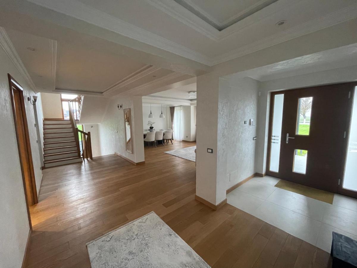 苏恰瓦Sunny House别墅 外观 照片