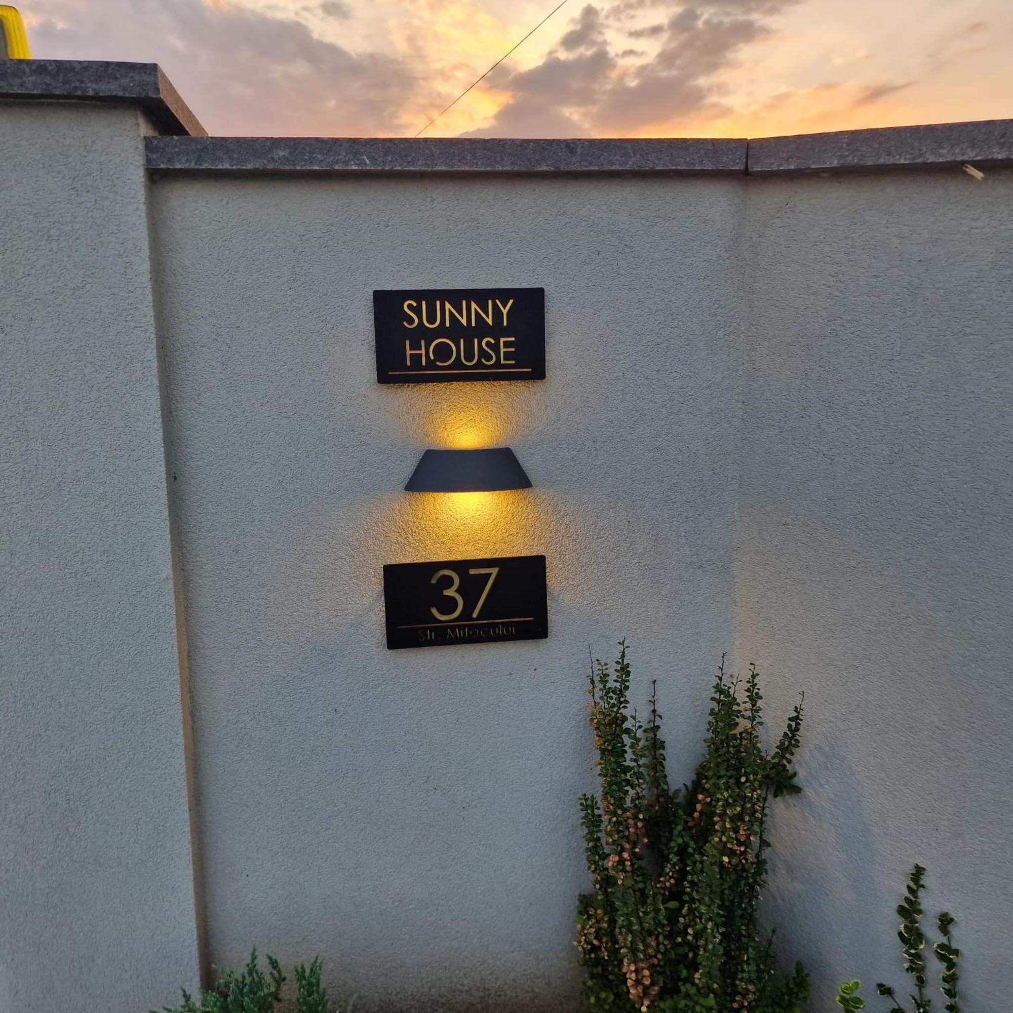 苏恰瓦Sunny House别墅 外观 照片